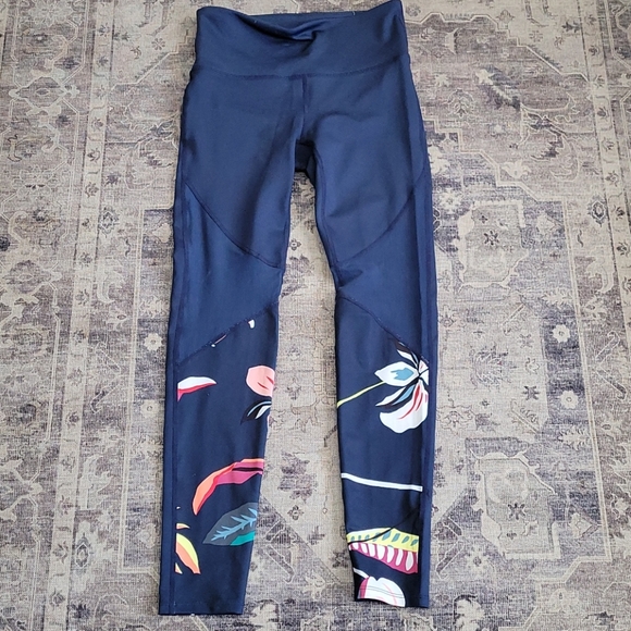 NWOT- 3 Flower Power 3 Pack leggings - Picture 2 of 14